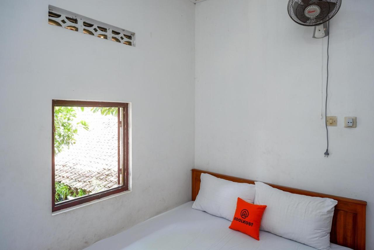 Koolkost Syariah Near Malioboro Area Hostel Jogjakarta Buitenkant foto