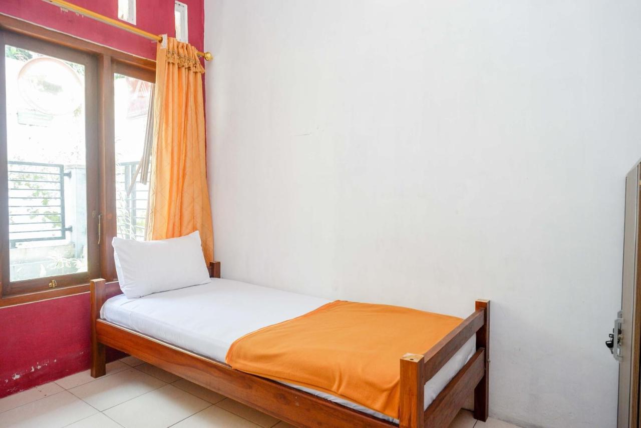 Koolkost Syariah Near Malioboro Area Hostel Jogjakarta Buitenkant foto