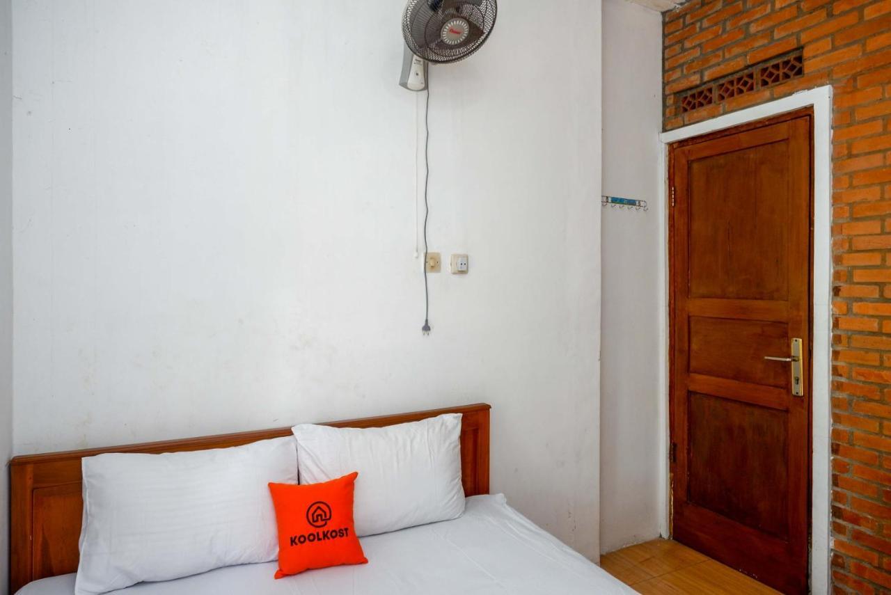 Koolkost Syariah Near Malioboro Area Hostel Jogjakarta Buitenkant foto